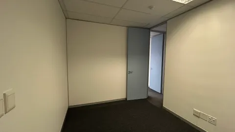 the box, floor 17,169 (9).